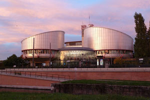 Европейский суд признал право условно осужденных россиян на выезд из страны